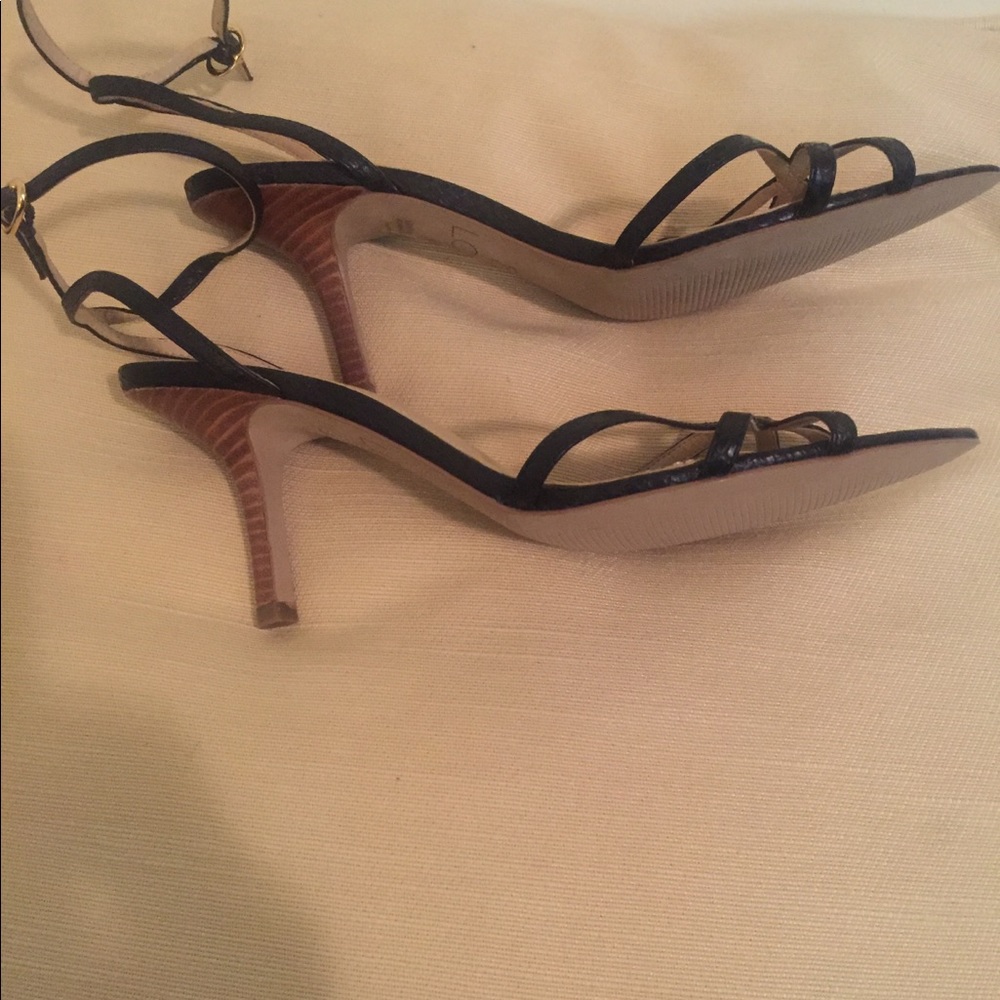 Ann Taylor loft black strapped sandals